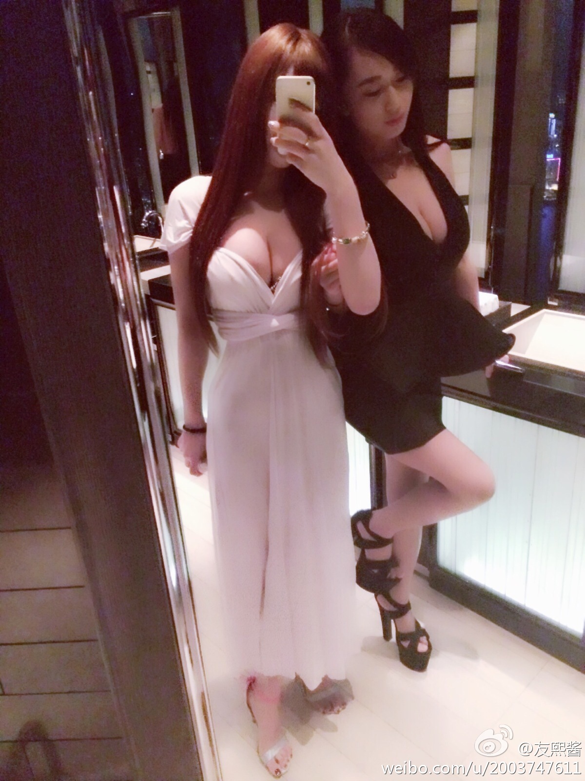 G罩美胸 火爆的辣子 友熙酱 微博自拍破解私密图片 2